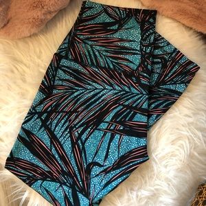 SOLD- Lululemon Wunder Under Leggings